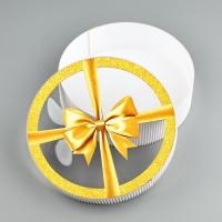 Коробка подарочная &laquo;Роскошный бант&raquo;, 18 х 18 х 5 см