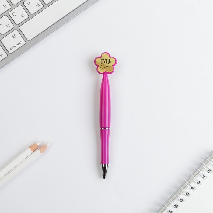 Ручка шариковая синяя паста, пластиковая с цветком  &laquo;Ты совершенна&raquo; на подложке-ваза