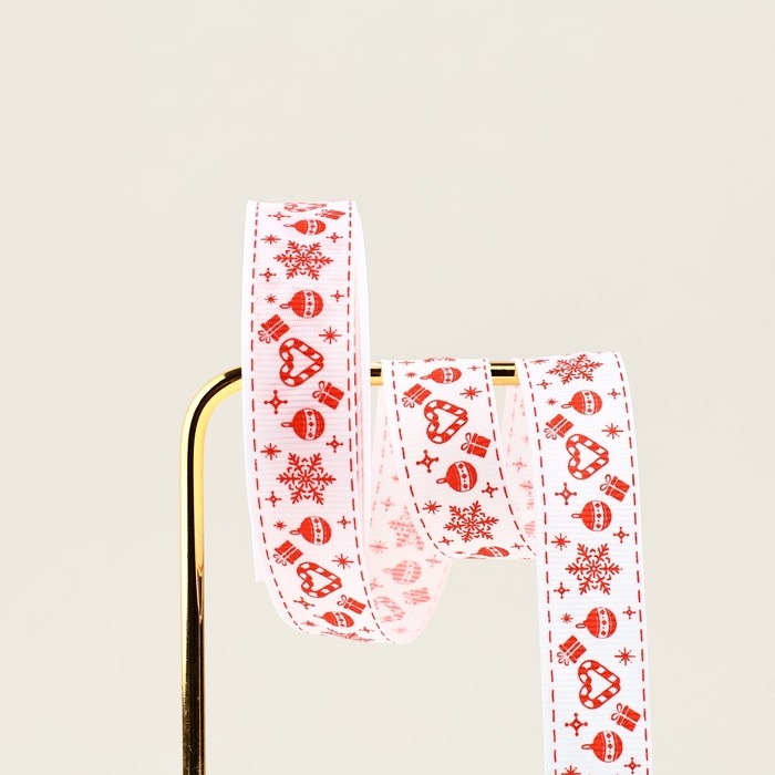 Лента декоративная репсовая &laquo;Новогодние игрушки и подарки&raquo;, белая, 2 см х 5 м, Новый год