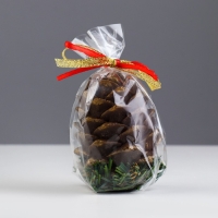 Свеча декоративная "Шишка на ёлке", 6х6х8,5 см