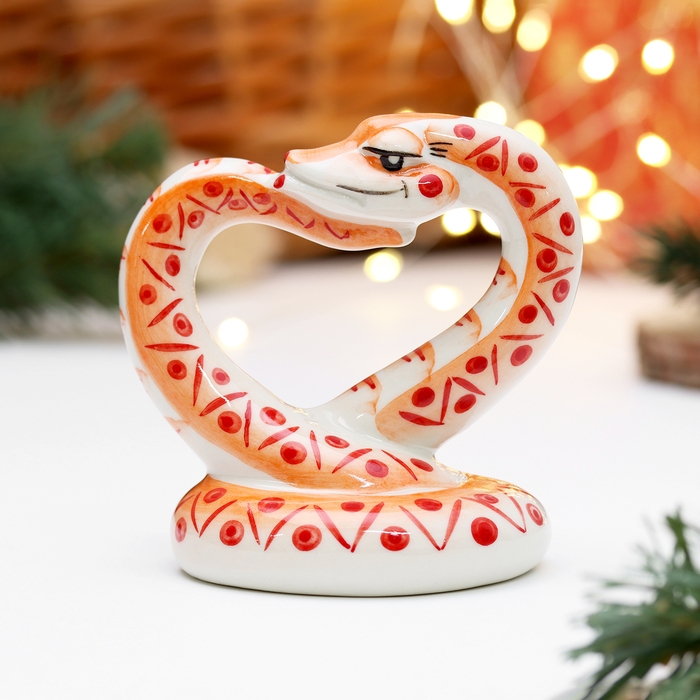 Новый год. Сувенир символ года Новый год. Сувенир символ года "Змейка Любовь", 10 см, фарфор