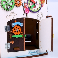 Бизиборд со светом &laquo;Волшебный домик&raquo;