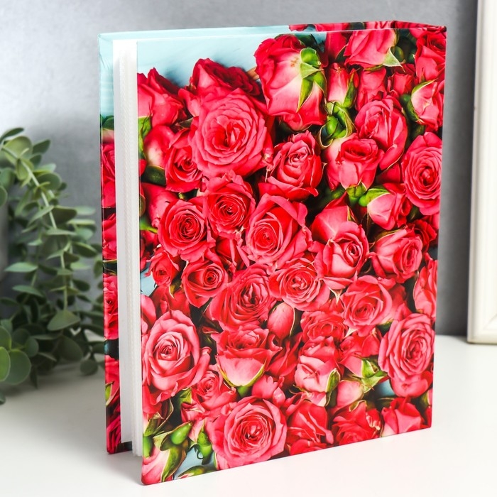 Фотоальбом на 200 фотографий "Розы-3" 10x15 см МИКС