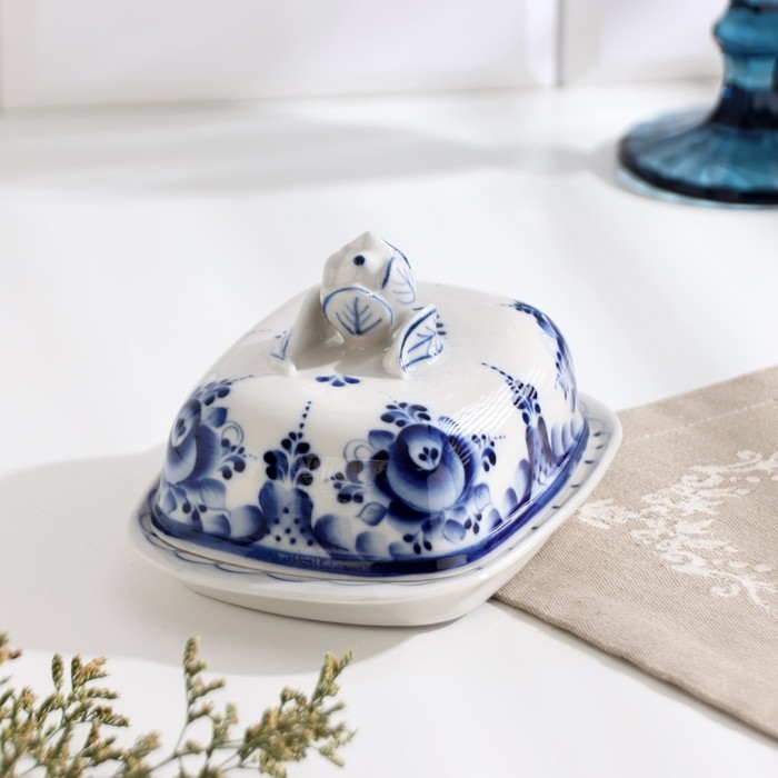 Маслёнка &laquo;Тюльпан&raquo;, 16х10,5х10 см, гжель