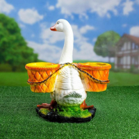 Фигурное кашпо "Гусь" 30х34х40см