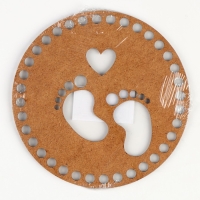 Донышко для вязания резное &laquo;Ножки малыша&raquo;, круг 15 см, хдф 3 мм