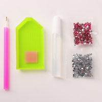 Алмазная мозаика на кружке с частичным заполнением «Самой милой», 300 мл Алмазная мозаика на кружке с частичным заполнением «Самой милой», 300 мл