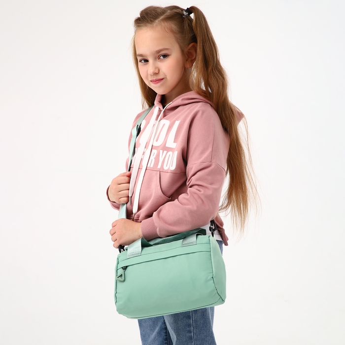 Сумка детская спортивная на молнии для девочки, наружный карман, цвет мятный Сумка детская спортивная на молнии для девочки, наружный карман, цвет мятный