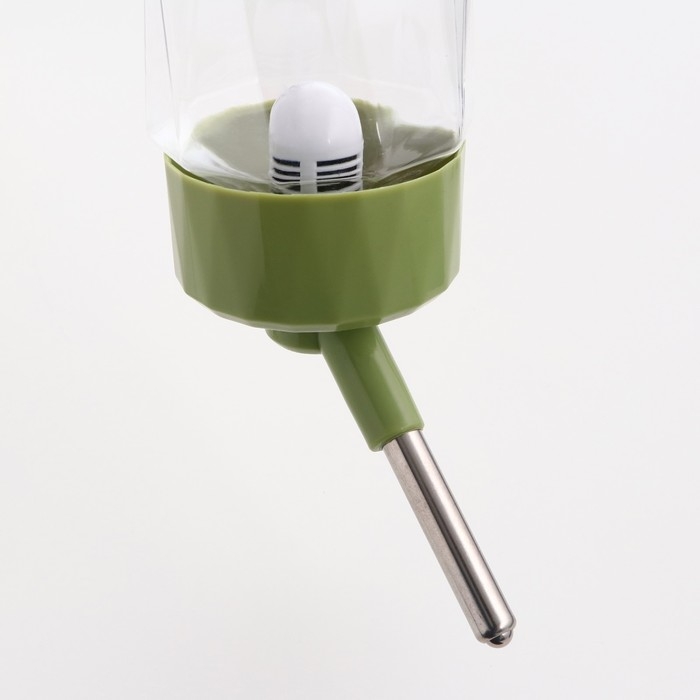 Поилка для животных, 750 мл, крепление-пружинка, зелёная Поилка для животных, 750 мл, крепление-пружинка, зелёная