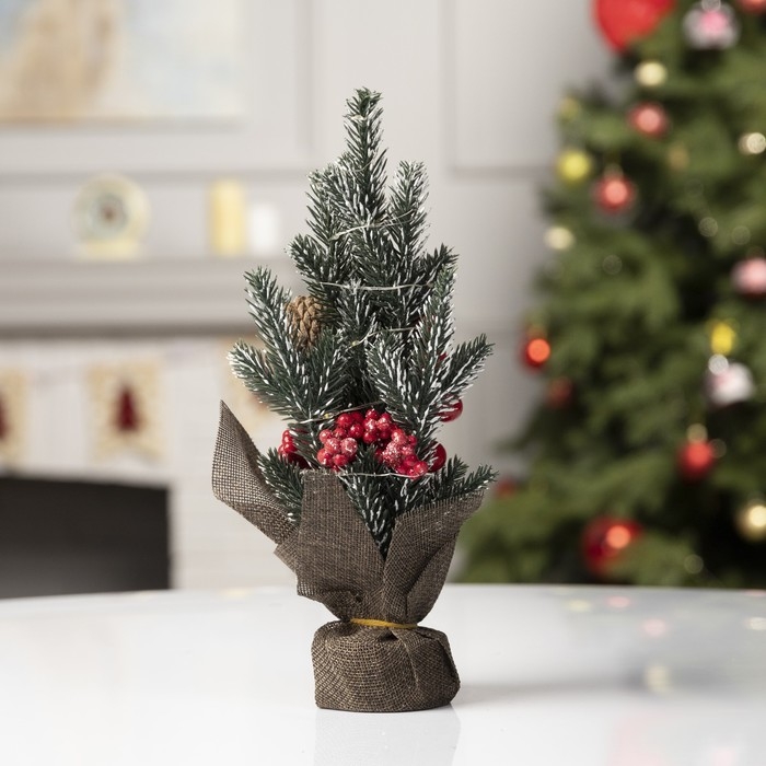 Светодиодная фигура &laquo;Ёлка с ягодами и шишками&raquo; 8.5 &times; 29 &times; 6.5 см, пластик, батарейки CR2032х2 (в комплекте), свечение тёплое белое