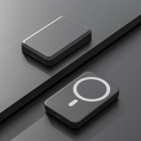 Внешний аккумулятор CRR-32, 3000 мАч, 5 W, с функцией MagSafe, Lightning, чёрный Внешний аккумулятор CRR-32, 3000 мАч, 5 W, с функцией MagSafe, Lightning, чёрный