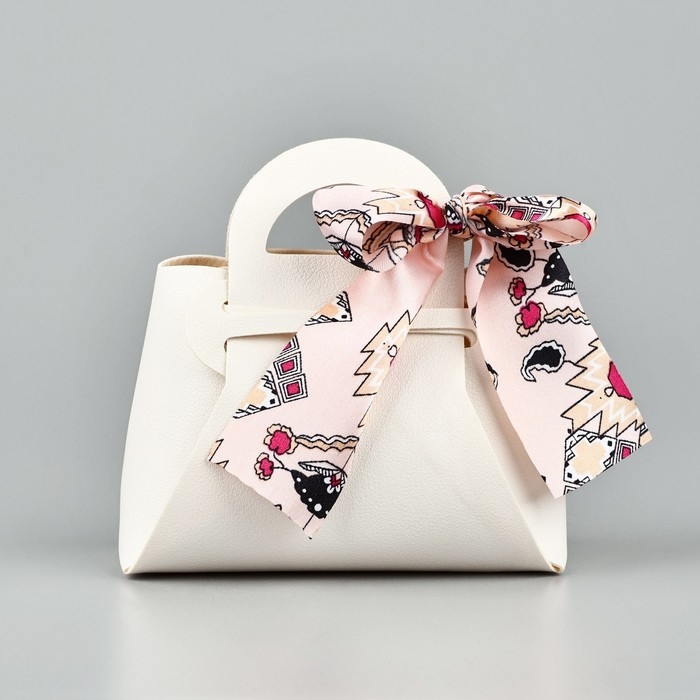 Сумочка подарочная &laquo;Белая&raquo;, 12 х 13 х 5.5 см