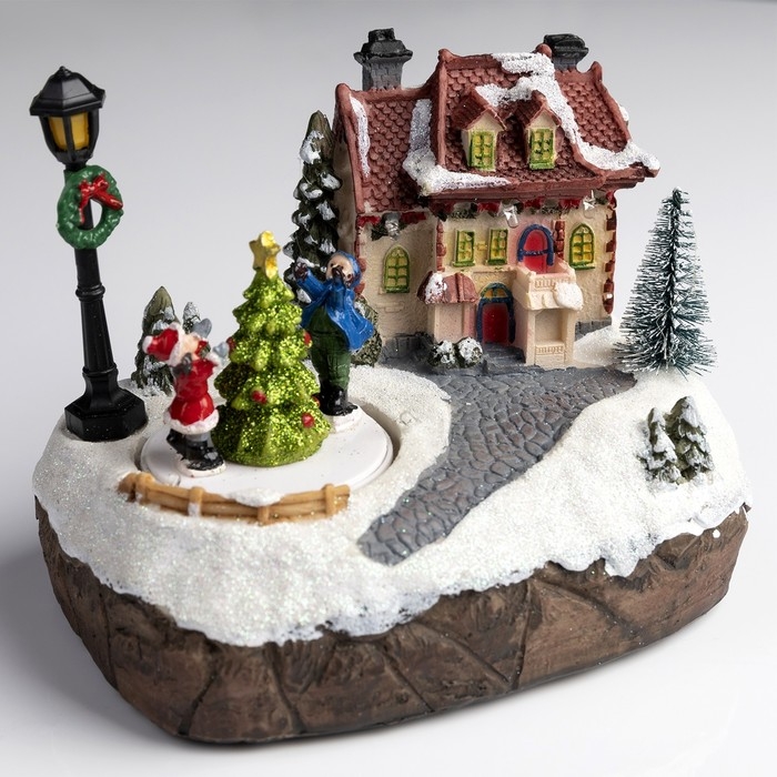 Светодиодная фигура &laquo;Дети во дворе&raquo; 17.5 &times; 13 &times; 10 см, полистоун, батарейки ААх3 (не в комплекте), свечение мульти