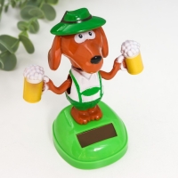 Маятник пластик от солнечной батареи "Пёсик с кружками пива" 10,5х9,3х6 см  МИКС