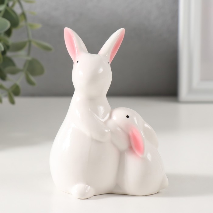 Сувенир керамика "Заюшка с зайчиком беленькие" 5,3х8х10 см