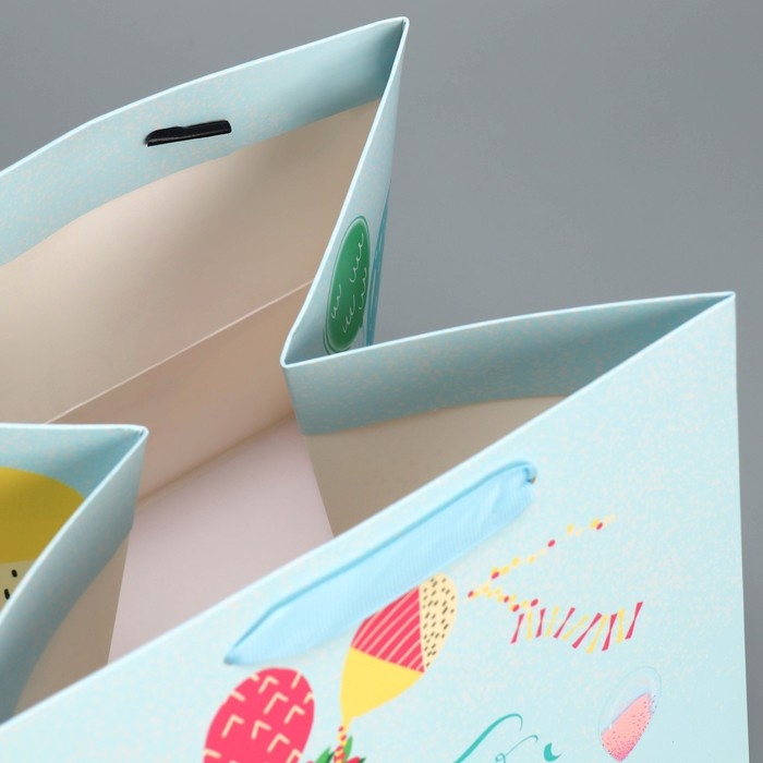 Пакет подарочный квадратный, упаковка, Your day, 20 х 20 х 20 см Пакет подарочный квадратный, упаковка, Your day, 20 х 20 х 20 см