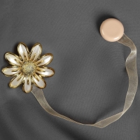 Подхват для штор «Ромашка», d = 6 см, цвет бежевый/золотой Подхват для штор «Ромашка», d = 6 см, цвет бежевый/золотой