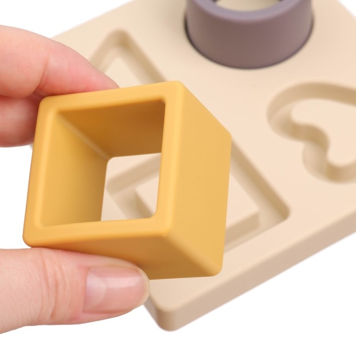 Развивающая игрушка - сортер &laquo;Изучаем фигуры&raquo;, пищевой силикон, цвет бежевый, Mum&Baby