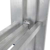 Лестница ТУНДРА, трехсекционная, алюминиевая, 9 ступеней Лестница ТУНДРА, трехсекционная, алюминиевая, 9 ступеней