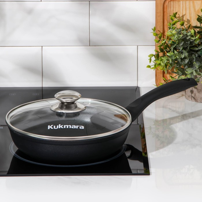 Сковорода &laquo;Традиция&raquo;, d=22 см, пластиковая ручка, стеклянная крышка, утолщённое дно, антипригарное покрытие, цвет чёрный