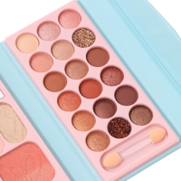 Набор декоративной косметики &laquo;Лебединое озеро&raquo;