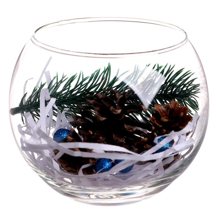Новогодняя композиция &laquo;В стеклянном шаре&raquo;