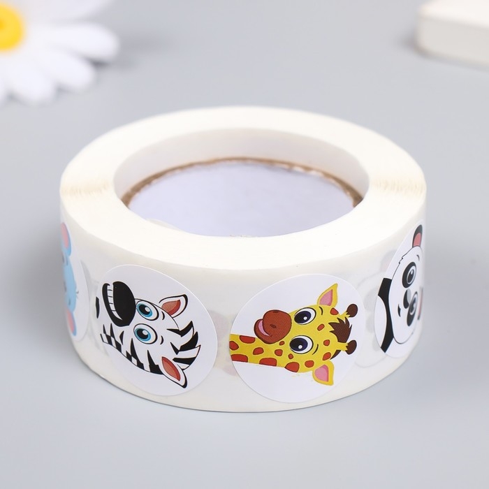 Наклейка бумага Наклейка бумага "Дикие зверята - эмоции" d=2,5 см 500 шт в рулоне 3х6,5х6,5 см