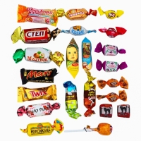 Новогодний подарочный набор "Киндер Куб", конфеты, 250 г