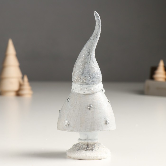 Сувенир полистоун Сувенир полистоун "Дед Мороз в серебристом наряде, со звёздочкой" 5х6,5х15,5 см