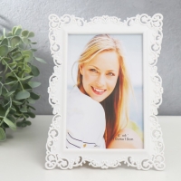 Фоторамка пластик 10х15 см "Мелкие цветы" белая 19.2х14,5 см Фоторамка пластик 10х15 см "Мелкие цветы" белая 19.2х14,5 см