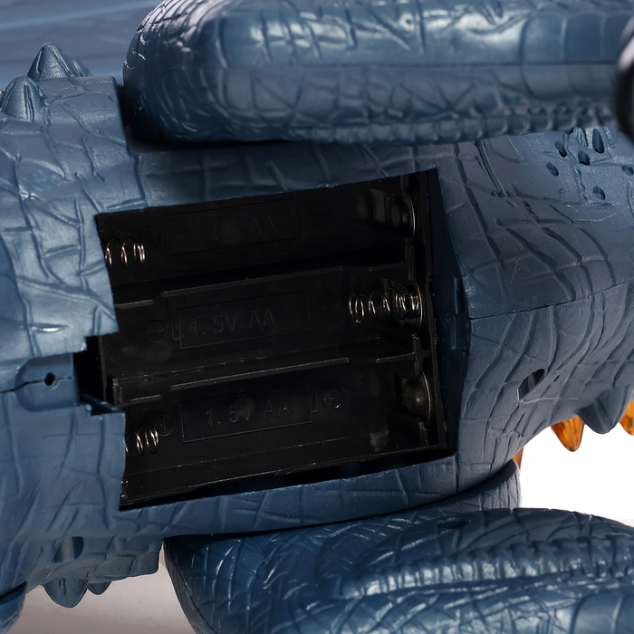 Дракон радиоуправляемый, дышит паром, световые и звуковые эффекты, работает от батареек Дракон радиоуправляемый, дышит паром, световые и звуковые эффекты, работает от батареек