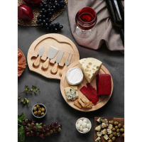 Набор для подачи сыра, доска из дуба 25&times;25&times;3,5 см, 4 ножа для сыра