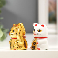 Сувенир керамика "Кот Манэки-нэко белый и золотой" набор 2 шт 5х3,3х3 см Сувенир керамика "Кот Манэки-нэко белый и золотой" набор 2 шт 5х3,3х3 см