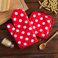 Кухонный набор (2 предмета) Доляна &laquo;Горох&raquo;, цвет красный, прихватка 17х17 см, рукавичка 26х16 см, 100% п/э