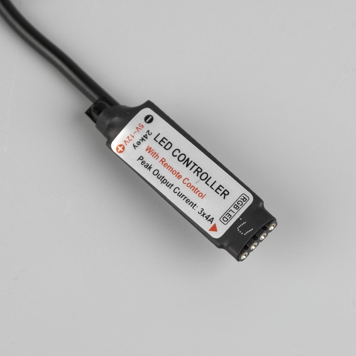 Комплект светодиодной ленты Luazon Lighting 1 м, IP65, SMD5050, 30 LED/м, USB, пульт ДУ, RGB Комплект светодиодной ленты Luazon Lighting 1 м, IP65, SMD5050, 30 LED/м, USB, пульт ДУ, RGB