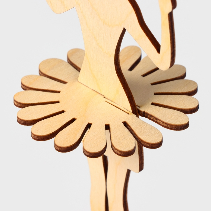 Салфетница деревянная &laquo;Девушка с зонтиком&raquo;, 25&times;13&times;13 см