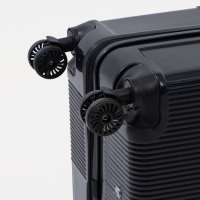 Чемодан большой 84 л (L), отдел на молнии, кодовый замок, цвет чёрный