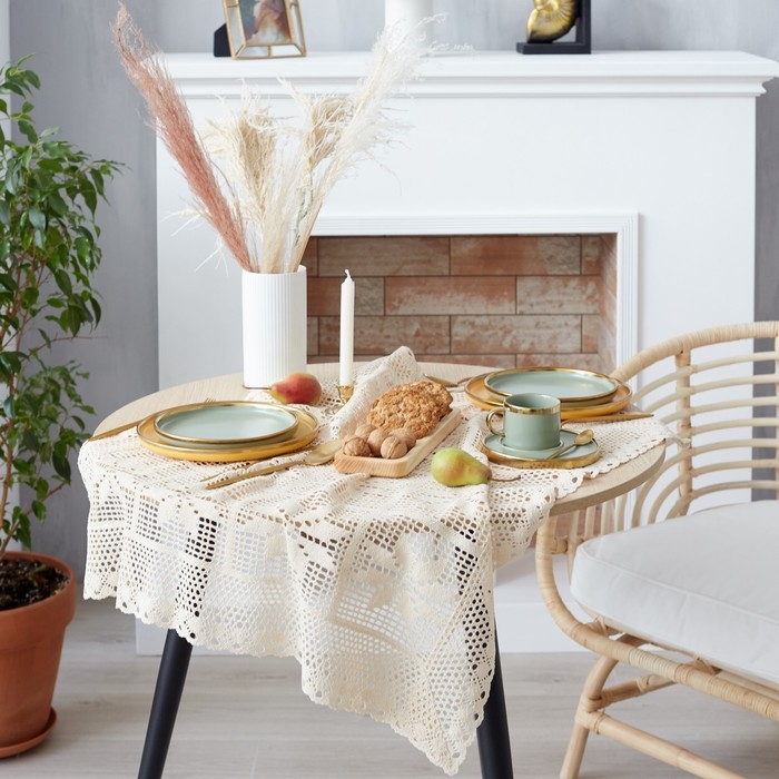 Скатерть Этель "Цветы" 85х85&plusmn;5 см, 100% п/э