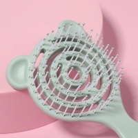 Расчёска массажная, вентилируемая, 13,5 &times; 7,5 см, цвет зелёный