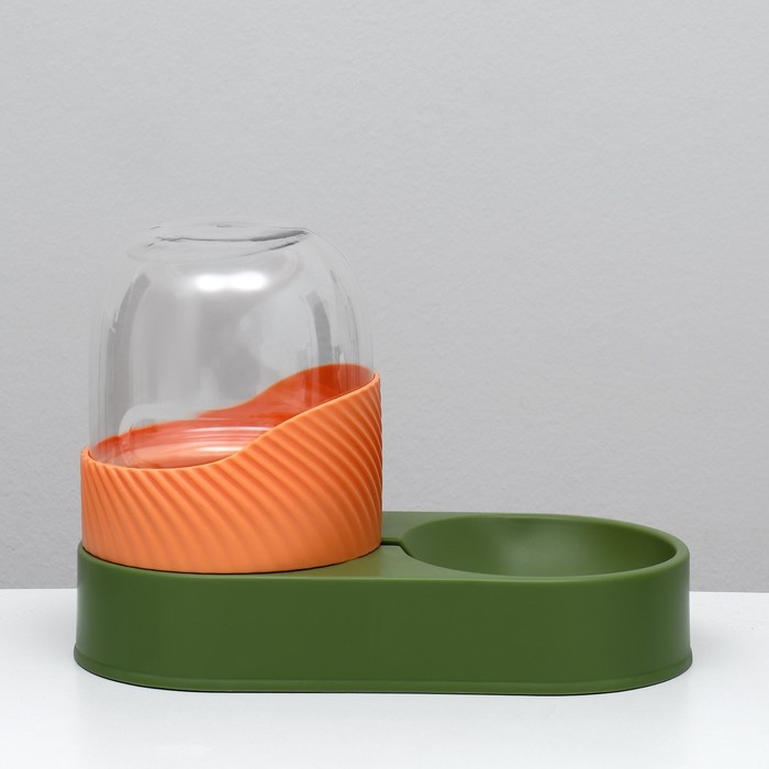Автопоилка для животных 2,5 л, зелено-оранжевый Автопоилка для животных 2,5 л, зелено-оранжевый