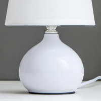 Лампа настольная 99035/1 1х40Вт Е27 белый 15х15х29 см RISALUX
