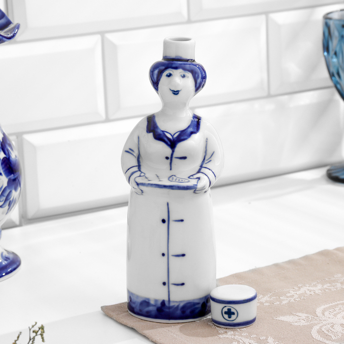 Штоф &laquo;Медсестра&raquo;, 0,25 л, 20 см, гжель