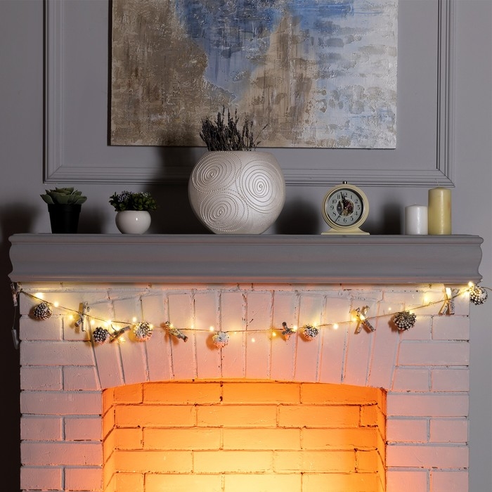 Гирлянда «Нить» 1.5 м роса с насадками «Шишки и ветки», IP20, серебристая нить, 30 LED, батарейки CR2032х2 (в комплекте), свечение тёплое белое Гирлянда «Нить» 1.5 м роса с насадками «Шишки и ветки», IP20, серебристая нить, 30 LED, батарейки CR2032х2 (в комплекте), свечение тёплое белое