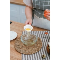 Сепаратор для яиц с фиксатором Доляна, 11×7,5×3,5 см, цвет белый Сепаратор для яиц с фиксатором Доляна, 11×7,5×3,5 см, цвет белый