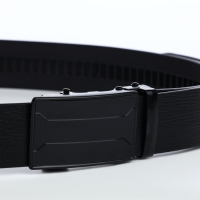 Ремень мужской, ширина 3,5 см, пряжка автомат, цвет чёрный Ремень мужской, ширина 3,5 см, пряжка автомат, цвет чёрный