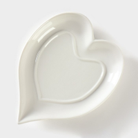 Маслёнка фарфоровая на подставке из бамбука Доляна «Эстет. Сердце», 17×12,5×8 см, цвет белый Маслёнка фарфоровая на подставке из бамбука Доляна «Эстет. Сердце», 17×12,5×8 см, цвет белый