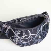 Сумка поясная детская на молнии, цвет чёрный Сумка поясная детская на молнии, цвет чёрный