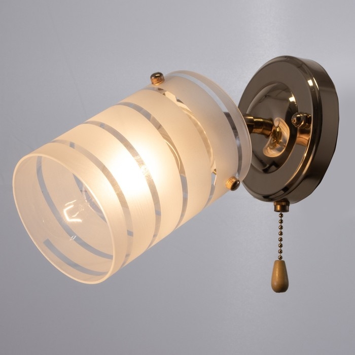 Бра 2017/1GD E27 60Вт золото 15х11х17 см Бра 2017/1GD E27 60Вт золото 15х11х17 см