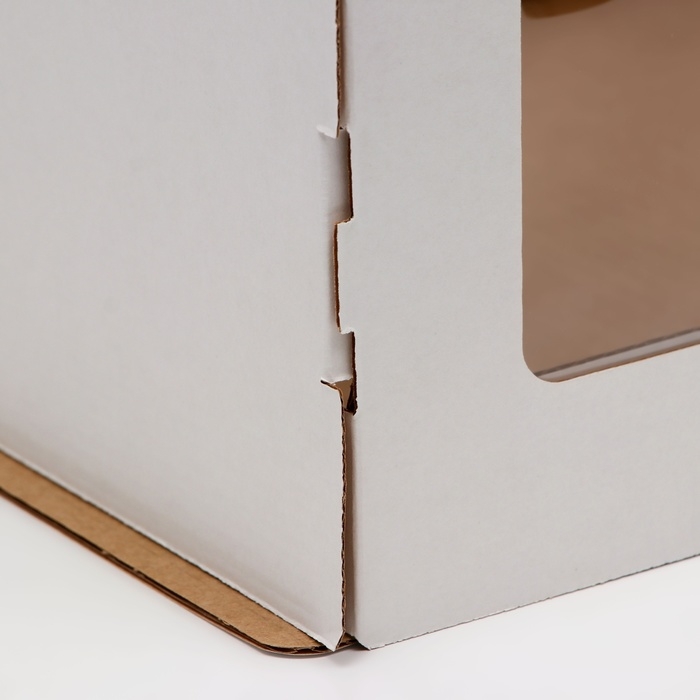 Коробка под торт 3 окна, белая, 26,5 х 26,5 х 29 см