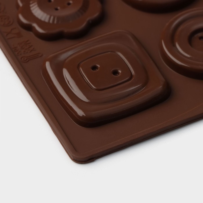 Форма для кондитерских украшений Доляна &laquo;Пуговки&raquo;, силикон, 17,4&times;16,5&times;0,4 см, 16 ячеек (d=3 см), цвет МИКС